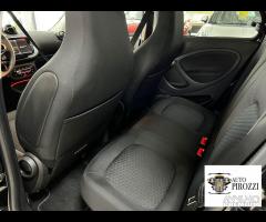 SMART FOR FOUR EQ del 2021 con 13500Km EXCLUSIVE - 10