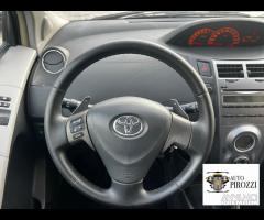 TOYOTA YARIS 1.3 Benz Cambio automatico 2011 - 9