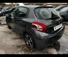 PEUGEOT 208 1.2 BENZINA 82 CV ANNO 2015 - 6