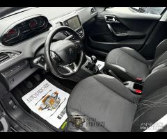 PEUGEOT 208 1.2 BENZINA 82 CV ANNO 2015 - 9