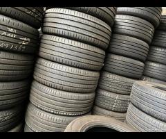 Gomme usate come nuove, diverse misure