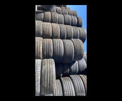 Gomme usate come nuove, diverse misure