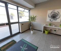 Ufficio 5 vani Valcorrente con tre posti auto