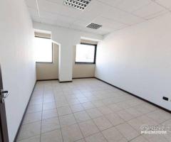 Ufficio 5 vani Valcorrente con tre posti auto - 16