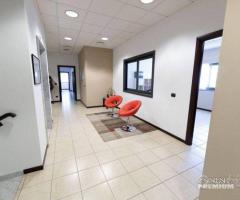 Ufficio 8 vani Valcorrente con tre posti auto - 7