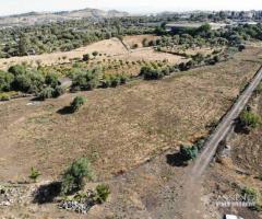 Caseggiato Rurale con Terreno di 85.000 - 17