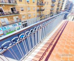 Ampio Appartamento 3vani Catania zona P.zza della - 20