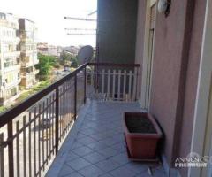 Ampio Appartamento 4 vani Catania Zona San Giovani - 10