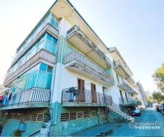 Ampio Appartamento 3,5 vani con Posti auto Aci San - 22