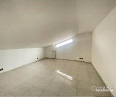 Mansarda 2 vani con Terrazzino Panoramica Gravina - 28