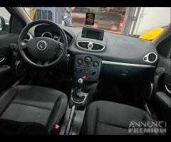 Renault Clio 1.5 dci unico prop 2009 nav - 16