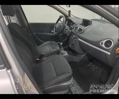 Renault Clio 1.5 dci unico prop 2009 nav - 19