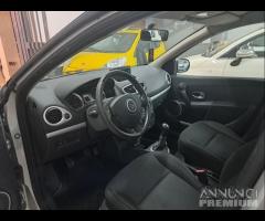 Renault Clio 1.5 dci unico prop 2009 nav - 9