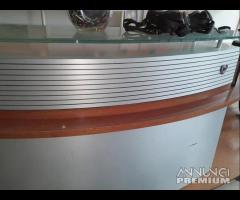 Bancone Da Ingresso - Autosalone Lancia In Legno