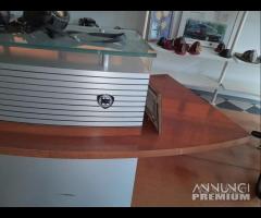 Bancone Da Ingresso - Autosalone Lancia In Legno - 8