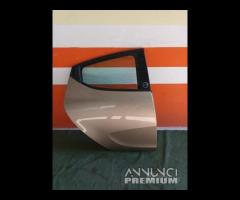 Porta anteriore posteriore lancia y