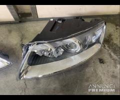 Fanali Anteriori Alogeni NUOVI Per Audi A6 2006