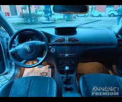 Renault Laguna 1.9 dCi/130CV Grandtour Dynamique - 10