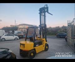 Carrello Elevatore Muletto Komatsu di 25 Q.li - 11