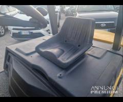 Carrello Elevatore Muletto Komatsu di 25 Q.li - 17