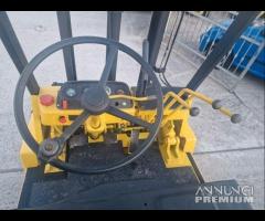 Carrello Elevatore Muletto Komatsu di 25 Q.li - 18