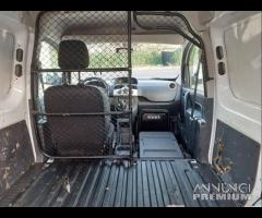 Renault Kangoo 1.5 dCi 75CV F.AP - 17