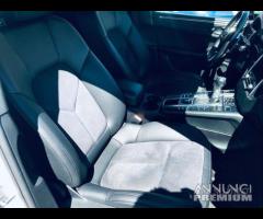 PORSCHE Macan 2.0 - 12