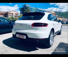 PORSCHE Macan 2.0 - 20