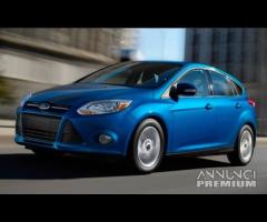 FORD FOCUS BERLINA RICAMBI