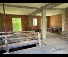 Ampia Villa con giardino divisibile in due duplex - 11