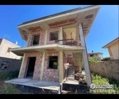 Ampia Villa con giardino divisibile in due duplex - 18