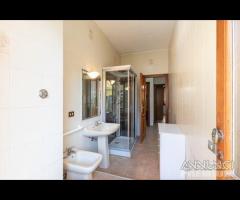 Semi indipendente su due livelli ampie metrature - 6