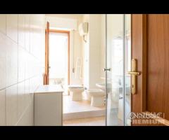 Semi indipendente su due livelli ampie metrature - 7