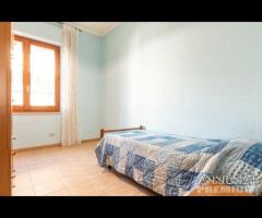 Semi indipendente su due livelli ampie metrature - 10