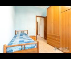 Semi indipendente su due livelli ampie metrature - 11