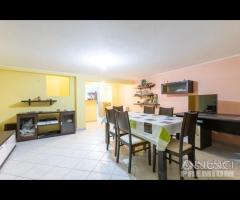 Semi indipendente su due livelli ampie metrature - 14