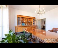 Ampio quadrivano con cucina abitabile piano alto