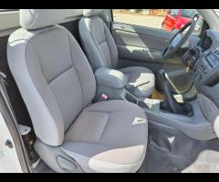 Toyota Hilux 2.5 D-4D 2WD 2p. Pick-up - 16