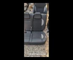 tappezzeria sedili peugeot 2008