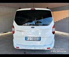 Ford Tourneo Courier 1.5 TDCI 75 CV Titanium - 20