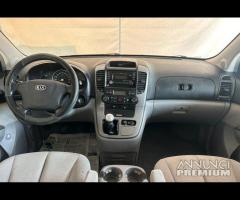 Kia Carnival 2.9 16V CRDi VGT Family - 11