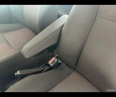 Toyota Yaris 1.4 D-4D 5 porte Active - 15