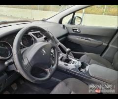 Peugeot 3008 allure 1.6hdi - 12