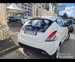Lancia ypsilon 1.3mjt 95cv platino - 6