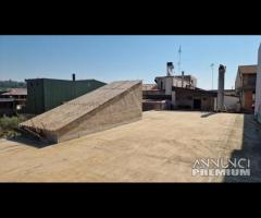 Garage 100mq con terrazza edificabile a Giarre