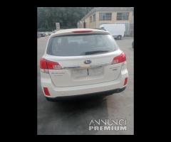 Subaru Legacy Outback 2012 Demolita - Per Ricambi - 6
