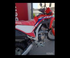CRF300L PIÙ LEGGERA. PIÙ POTENTE  A  92  MESE