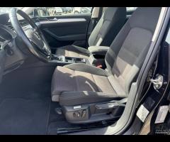 Volkswagen Passat Variant 2.0 TDI DSG Executive Bl - 15