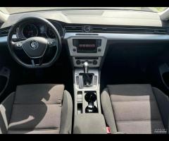 Volkswagen Passat Variant 2.0 TDI DSG Executive Bl - 17