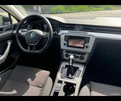 Volkswagen Passat Variant 2.0 TDI DSG Executive Bl - 18